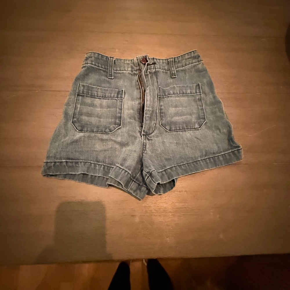 XS (Size 0) DOEN High-waisted Jean Pocket Shorts - Picture 3 of 3